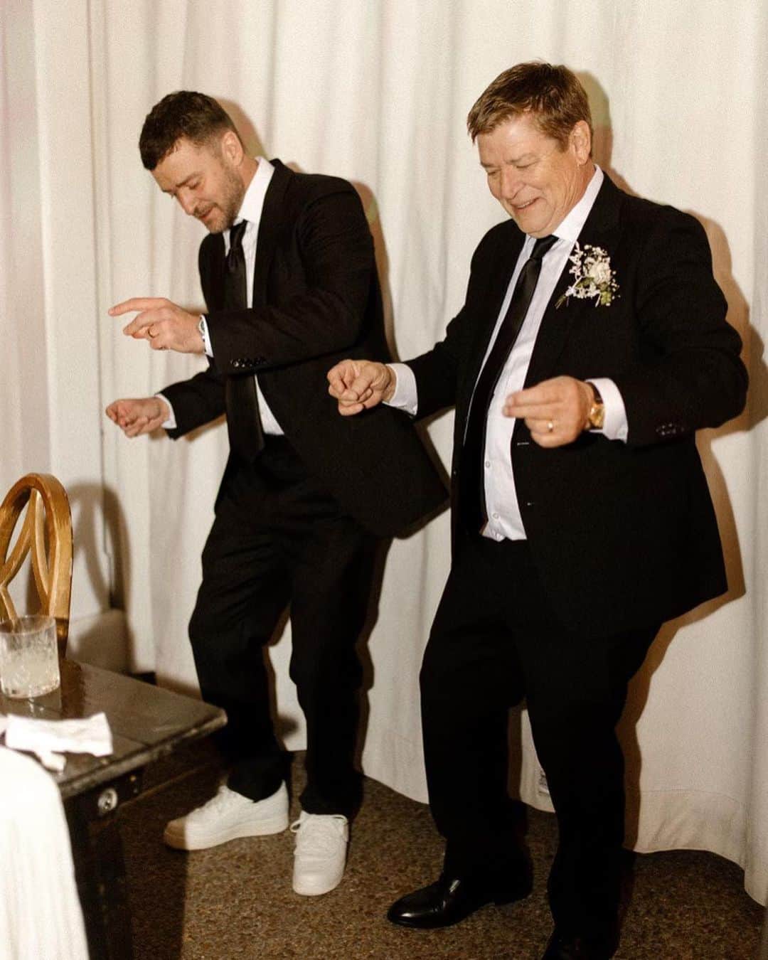 ジャスティン・ティンバーレイクのインスタグラム：「When I became a dad, I realized what an important role these two incredible humans have played in my life. I’m so very grateful to have not ONE but TWO dads to learn from and lean on. I love you both so much!! Happy Father’s Day to all the Dads, Daddies, and Papas out there!!! 🙏🏻」