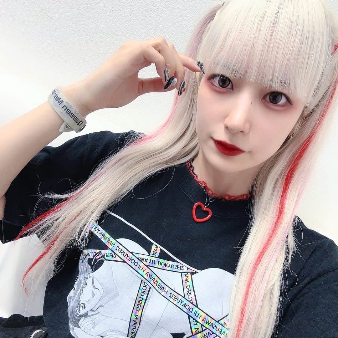 ゆえるのインスタグラム：「🖤🖤🖤  #アキバ感電デンキ #kry  #メイク #アイドル #コスプレイヤー #ゲーマー女子  #カメラマンさんと繋がりたい #ゲーム好きな人と繋がりたい  #被写体 #角色扮演 #闇属性 #サブカル #派手髪  #fashion #cosplay #cosplayer #kawaii #cyberkawaii #japanesegirl #anime #photography  #follw #followｍe #idol #artist #model」
