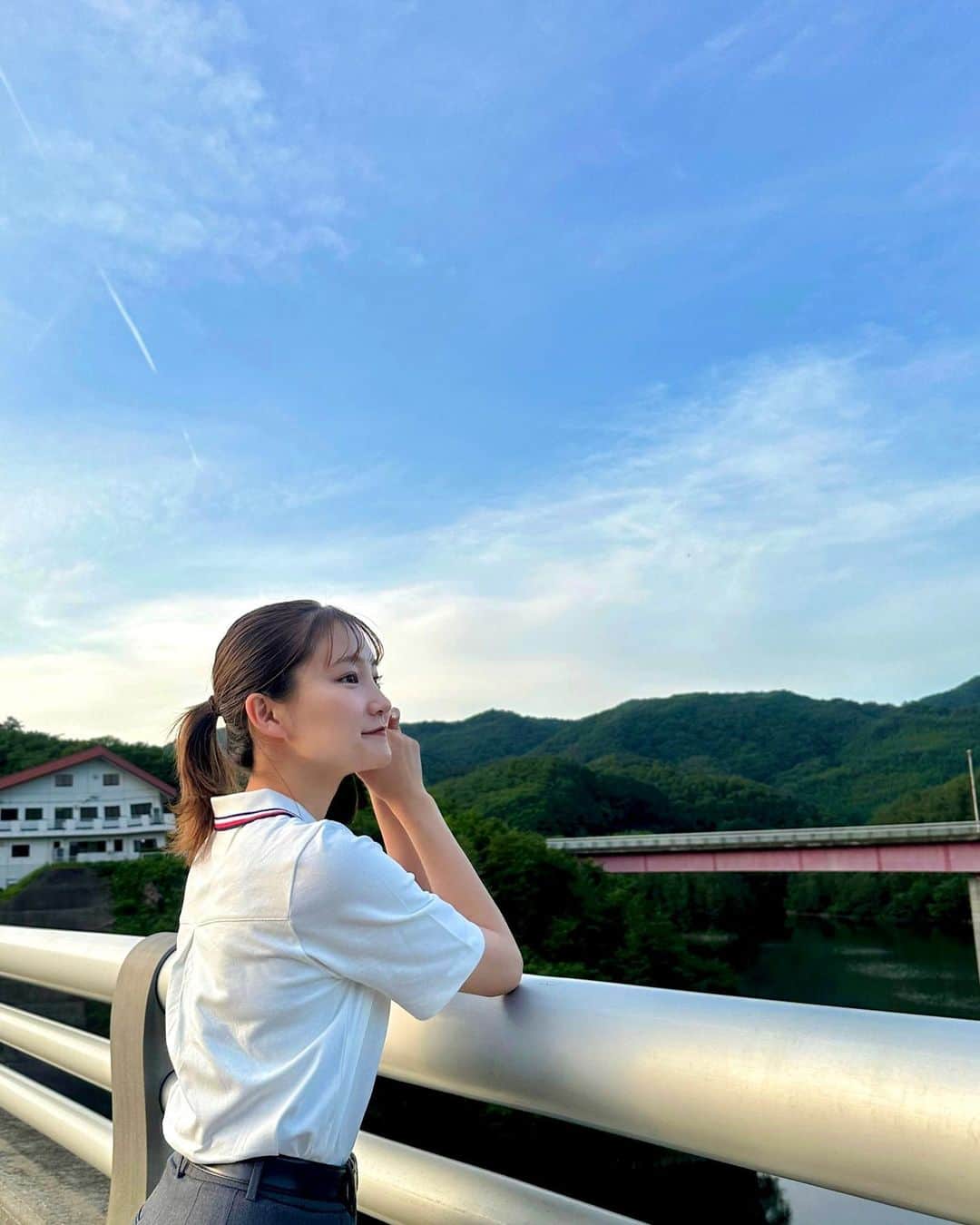加藤早和子のインスタグラム：「.  お仕事終わりに🍃🍃  最近 日が長くなってきて嬉しいです🌞  . . #盛岡 #自然 #岩山展望台 #夏 #寄り道 #アナウンサー #スポーツキャスター」