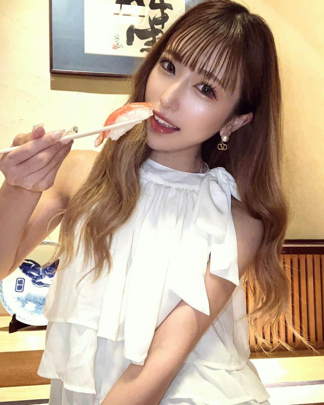 ゆらのインスタグラム：「🦀  なんでかにってあんなに美味しいの🥲 最近かににハマってる😭🩵  #selfie #me  #かに #かに道楽」