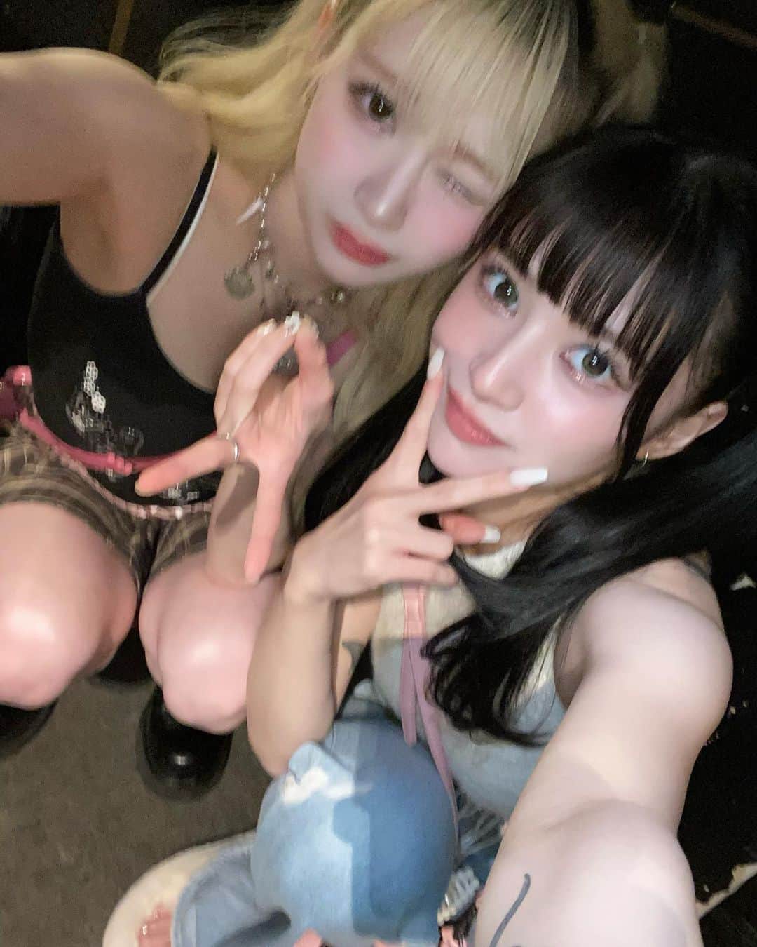 金子理江のインスタグラム：「ちゅー禁止だってぇ…」