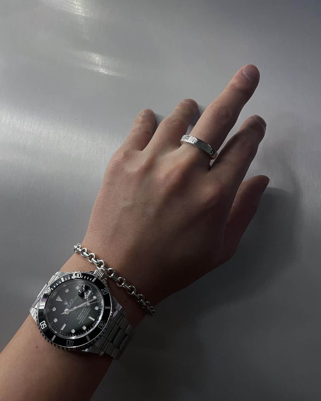 sasai_tacosのインスタグラム：「久しぶりに指輪新調した。  #bottegaveneta @newbottega」