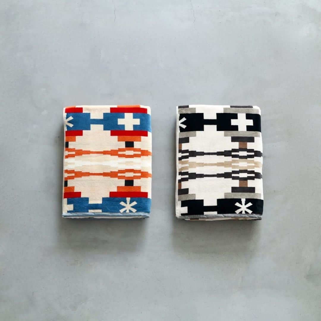 のインスタグラム：「_ snow peak apparel × PENDLETON / スノーピーク アパレル × ペンドルトン "SP/PENDLETON TOWEL BLANKET" ¥ 15,950- _ 〈online store / @digital_mountain〉 https://www.digital-mountain.net _  【オンラインストア#DigitalMountain へのご注文】 *24時間受付 *14時までのご注文で即日発送 *1万円以上ご購入で送料無料/ tel：084-973-8204  _ We can send your order overseas. Ordering procedure details can be found here. >>http://www.digital-mountain.net/html/page56.html  _ #snowpeakapparel #PENDLETON #スノーピークアパレル #ペンドルトン _ 実店舗：#WonderMountain 〒720-0043  広島県福山市船町2-23 JR 「#福山駅」より徒歩10分 #ワンダーマウンテン #japan #hiroshima #福山 #福山市 #尾道 #倉敷 #鞆の浦 近く _ WOMEN/GOODS： @hacbywondermountain _」