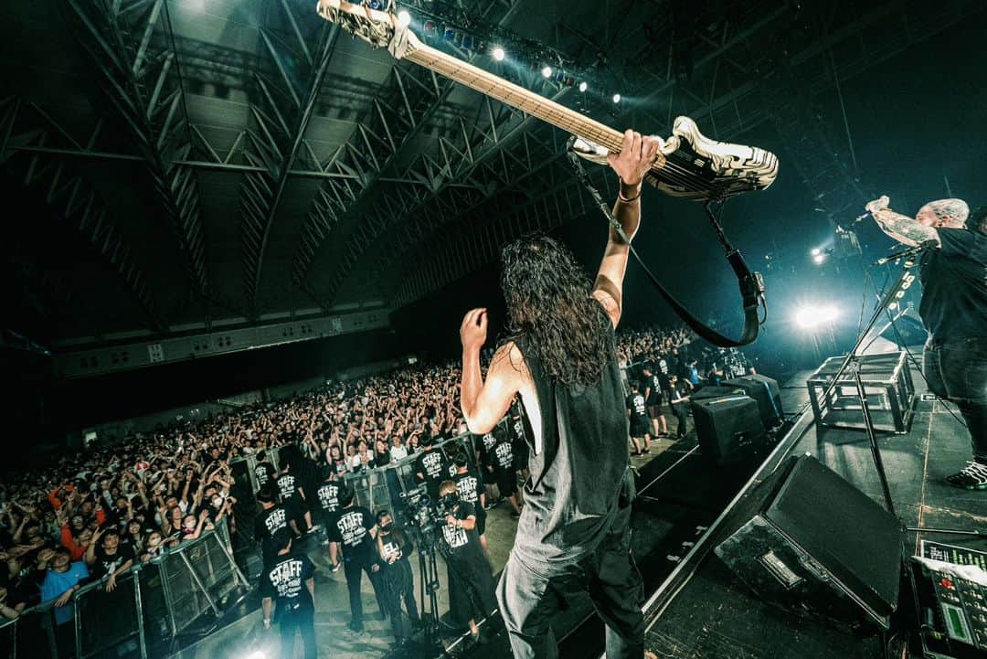 Crystal Lakeのインスタグラム：「Thank you @satanic_ent tonight was AWESOME 🙏🫶 📷: @seijiro243  #crystallake #sataniccarnival」