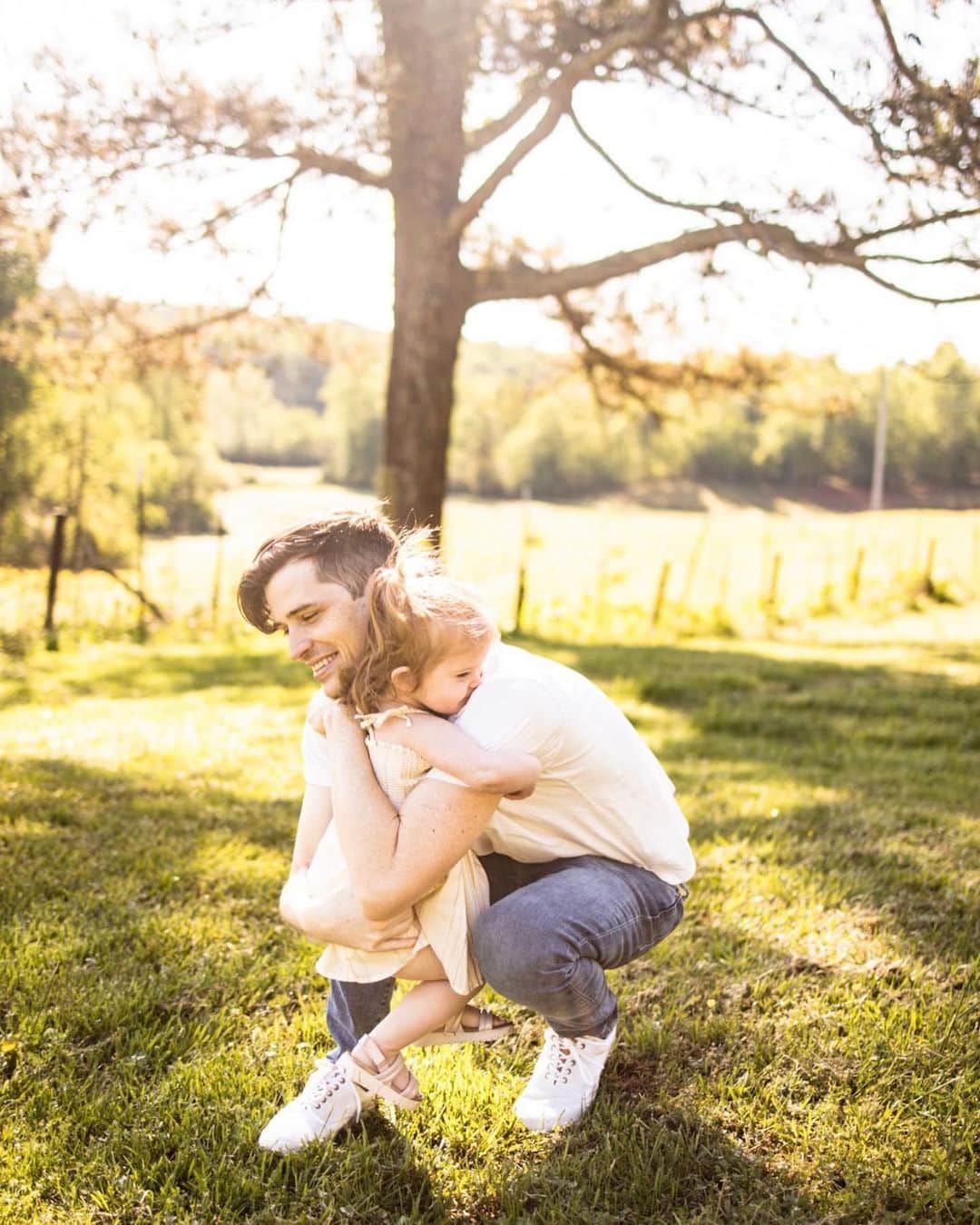Breonne Rittingerのインスタグラム：「Happy Father’s Day to the best Dada and husband we could have ever dreamed of. We love you so much!」