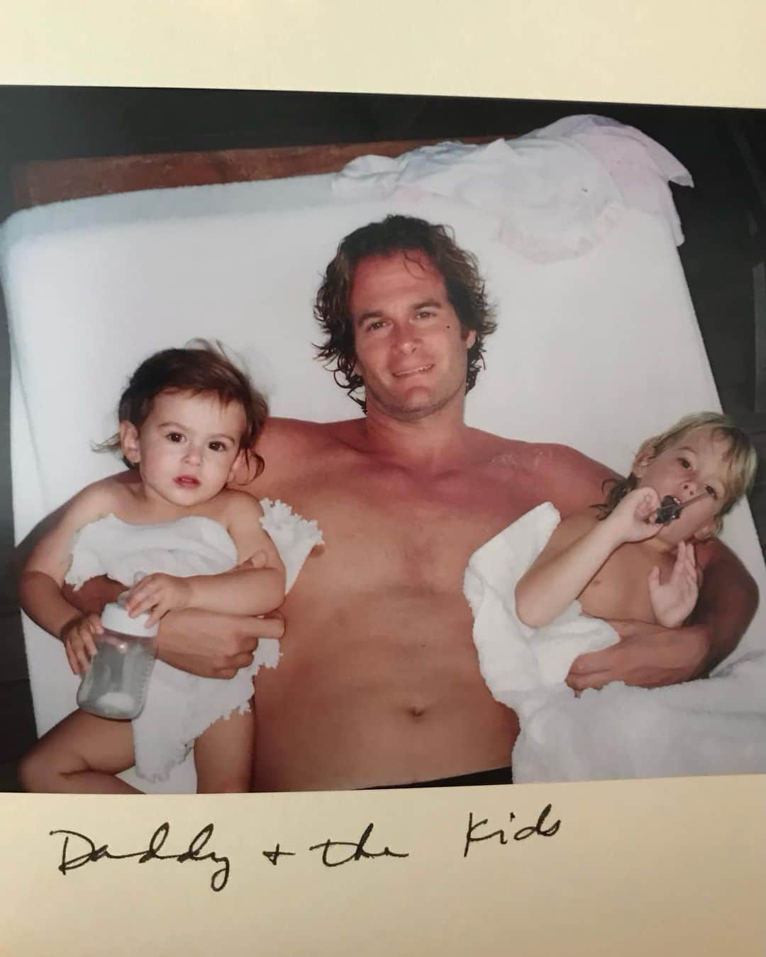 のインスタグラム：「Happy Father’s Day @randegerber! You show us all every day how there is nothing more important than family. Our kids are blessed to have you as their dad — you support, guide, encourage, love and lead by example. We love you!」