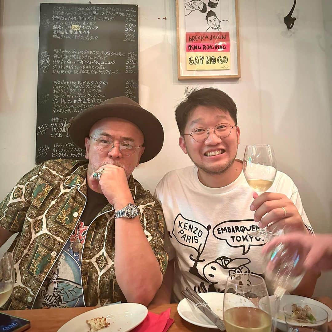 パク・ヨンインのインスタグラム：「무더운 여름. 여러분이 있어 그래도 행복하고, 즐겁습니다. 감사합니다. 근데, 브루노마스는 나만 못본거죠.?😭」