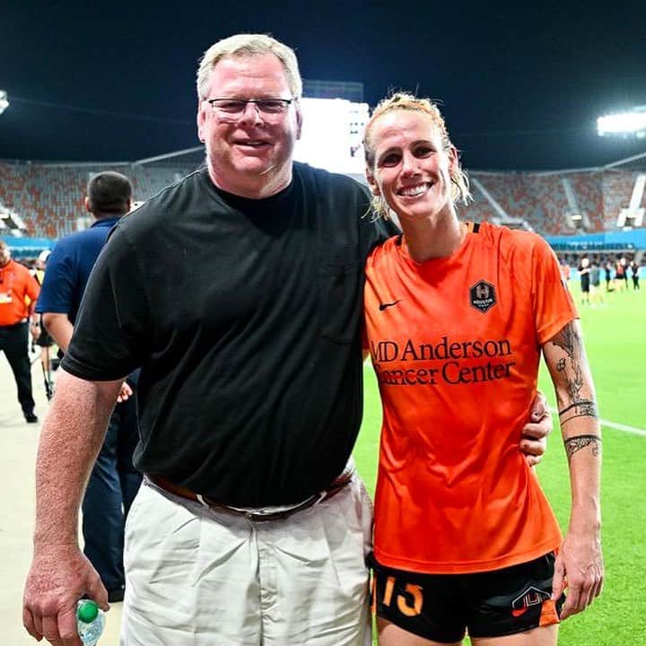 ソフィー・シュミットのインスタグラム：「Happy Father’s Day! You are the rock of our family and the definition of what it means to be unflappable. Thankful to have inherited that big heart of yours and quiet soul. Love you! #HappyFathersDay」