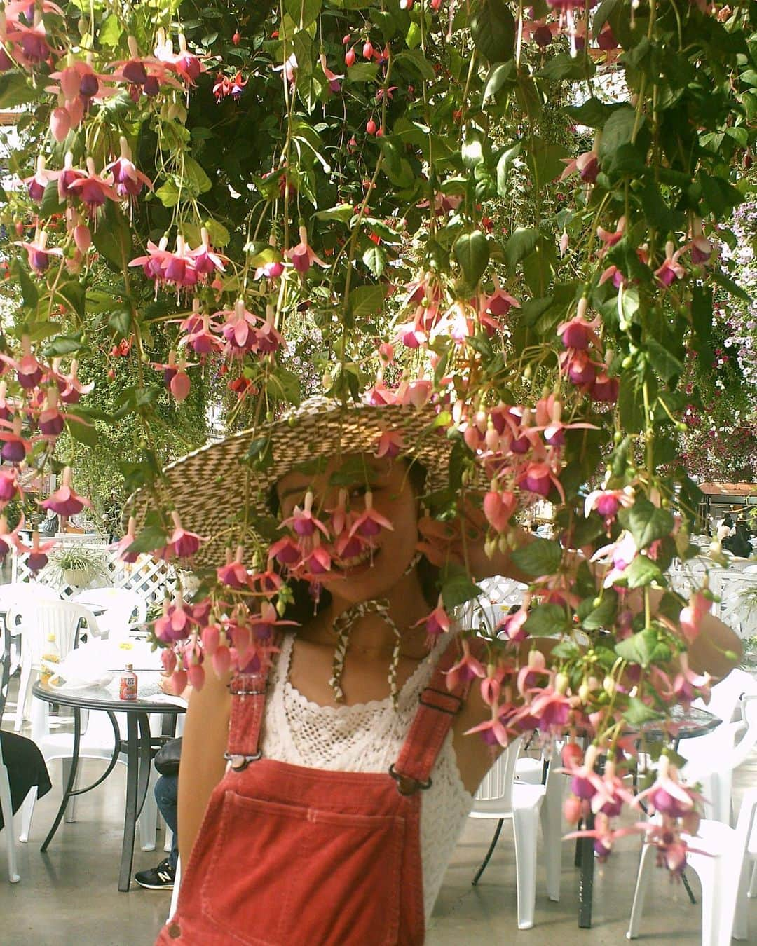 手島実優さんのインスタグラム写真 - (手島実優Instagram)「お花とﾄﾘｯﾋﾟｰのくに🌺🦜」6月19日 0時28分 - myuchn_101