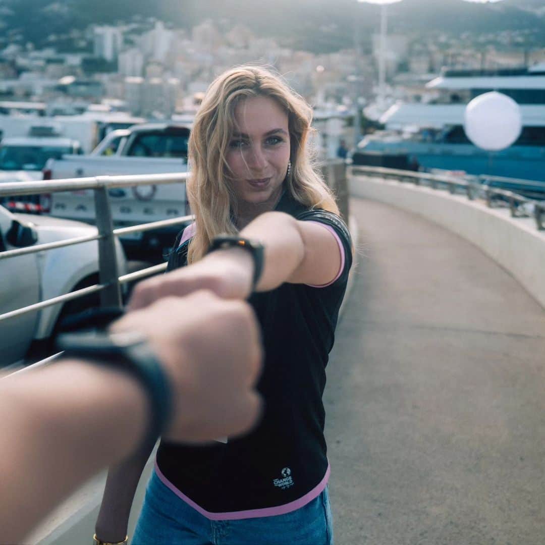 のインスタグラム：「My life in a nutshell the past four weeks 💙 Monaco GP, Berlin for the Transformers premiere, Barcelona GP, Munich for a shooting with HotWheels, Le Mans, London and today Nürburgring for GRIP💙💨 it's been busy but so thankful for every experience ❤️ -> home now for the next 8 days and can not wait to get my daily routine in 💨 // 📸 x @janbeyer @parcferme.co // #sophia #sophia99 #changeagent #soptimism #unscripted #Motorsport #travel #MonacoGP #Barcelona」