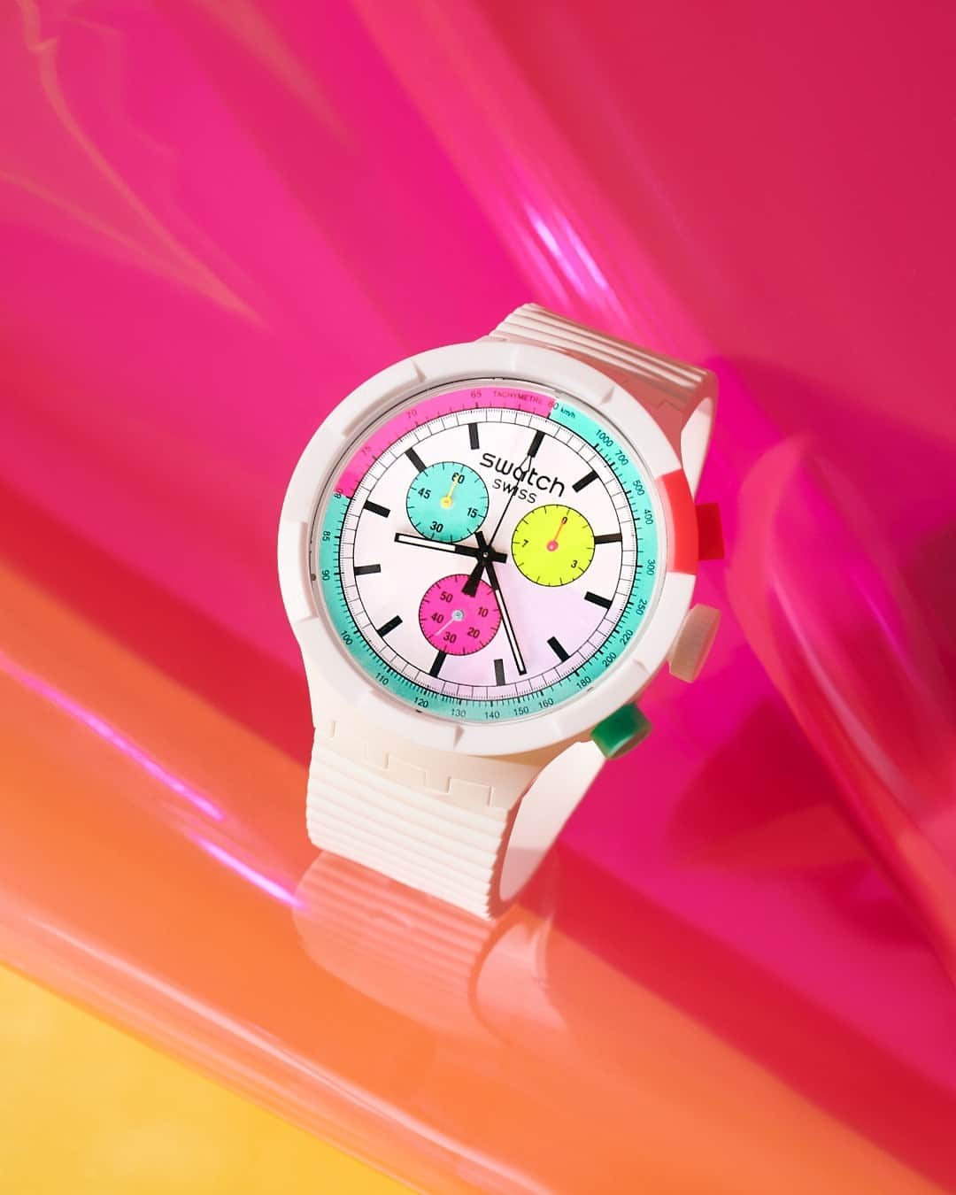 Swatchさんのインスタグラム写真 - (SwatchInstagram)「Enter a world of stunning electric hues ⚡ #SwatchNEON」6月19日 0時48分 - swatch