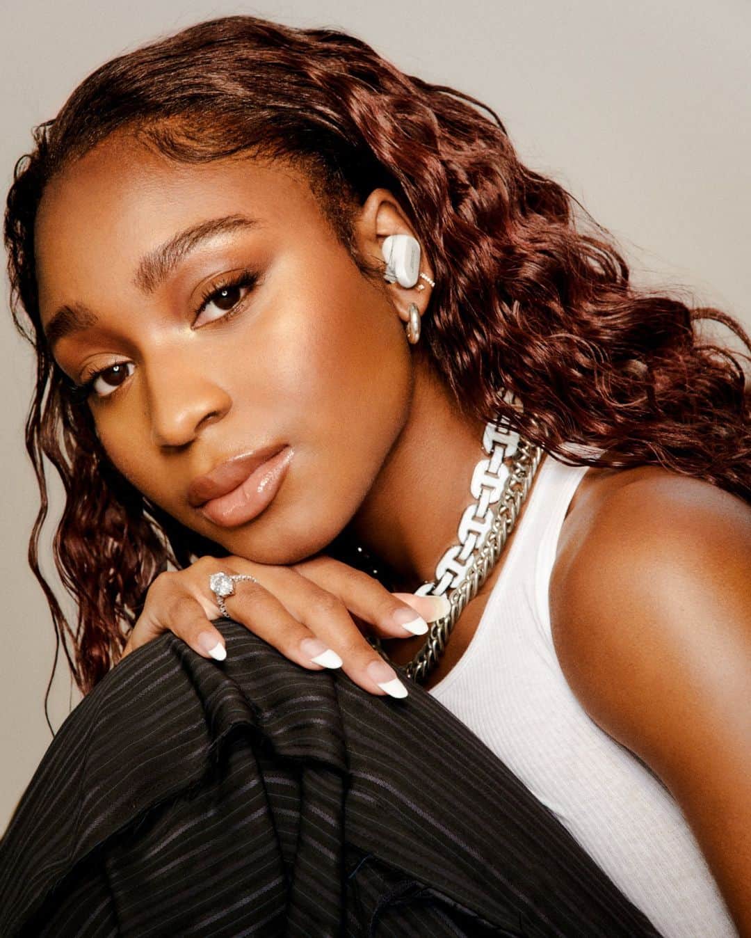 BOSEのインスタグラム：「Feel every beat that @normani serves up with QuietComfort Earbuds II.」