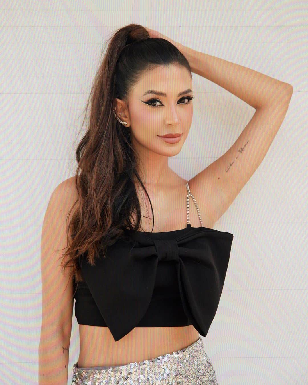 Gabriela Salesのインスタグラム：「Rica Grande kkk. Toda se querendo 🫦. Usando look da minha collab Rica de Marré & Myft ✨✨✨ Gostaram???」