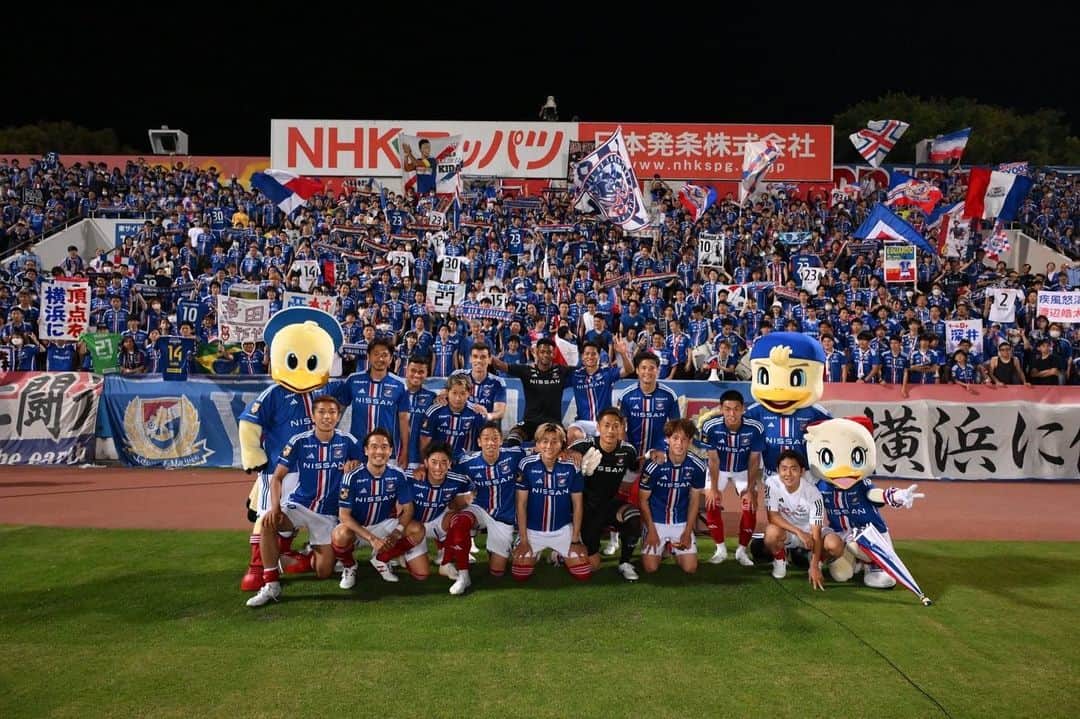 のインスタグラム：「great team performance @yokohamaf.marinos🔥🔥🔥  fique bom logo @marcosjroficial🇧🇷🙏  グループリーグ突破❗️🔥 またチームみんなで頑張ろう🔥 #俺らだけが横浜」