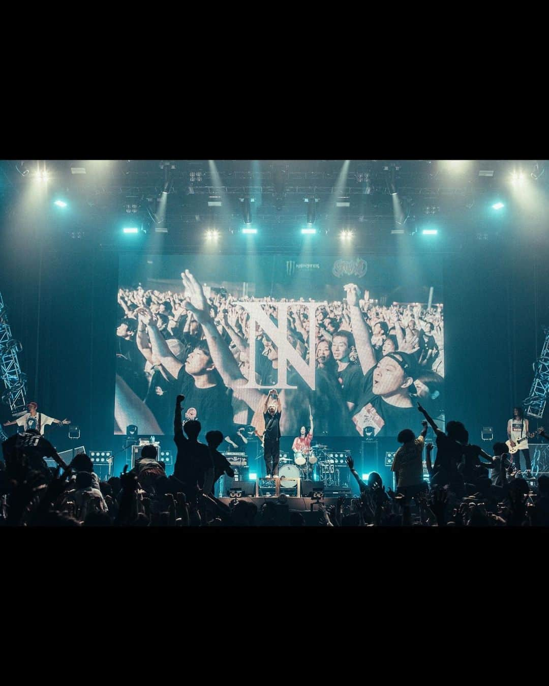 The BONEZさんのインスタグラム写真 - (The BONEZInstagram)「SATANIC CARNIVAL'23 SATAN STAGE！！ 最高の時間を有難う御座いました！！  photo by @nekoze_photo   Directed by @yutaro_artlovemusic  #骨から気合い  #thebonez #サタニック」6月19日 11時05分 - the____bonez