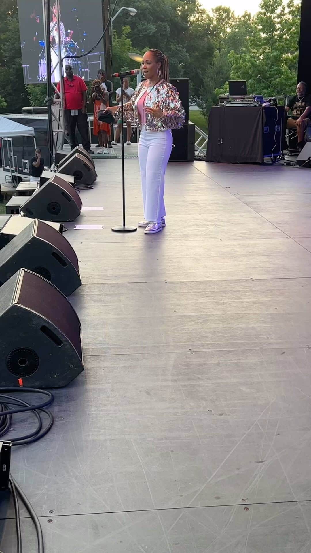 エリカ・キャンベルのインスタグラム：「Pittsburgh thank you for allowing me to share Father’s Day with you !! walk in your freedom walk in your victory. Remember, the devil is defeated!!」