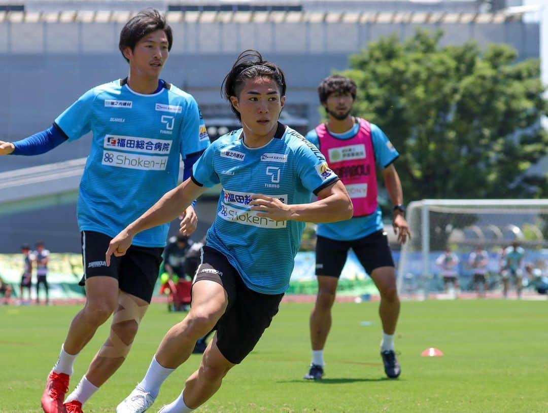 斧澤隼輝さんのインスタグラム写真 - (斧澤隼輝Instagram)「サッカーは楽しい⚽️ １ヶ月ぶりのゲームでした。 応援ありがとうございました！ #成長 #継続 #斧澤隼輝 #13 #人差し指に癖あり🤔」6月19日 11時24分 - toshikionozawa