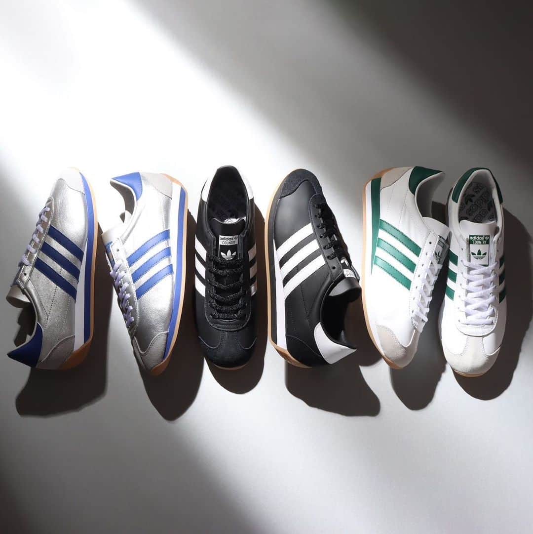 Sports Lab by atmos OSAKAさんのインスタグラム写真 - (Sports Lab by atmos OSAKAInstagram)「.  ↓↓↓ adidas COUNTRY OG IE4230 IE4231 IF2856 ¥17,600-(tax included) SIZE:26.0cm〜28.5cm」6月19日 11時38分 - atmos_lucua_osaka