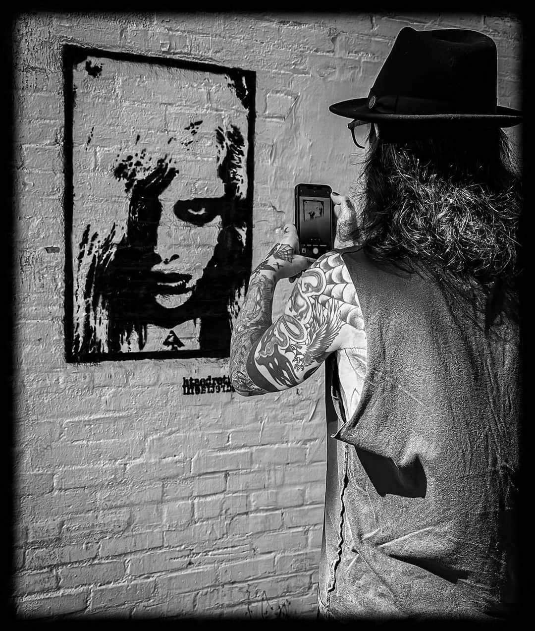 デイヴ・ナヴァロのインスタグラム：「City View photo: @toddnewman #nightofthelivingdead」