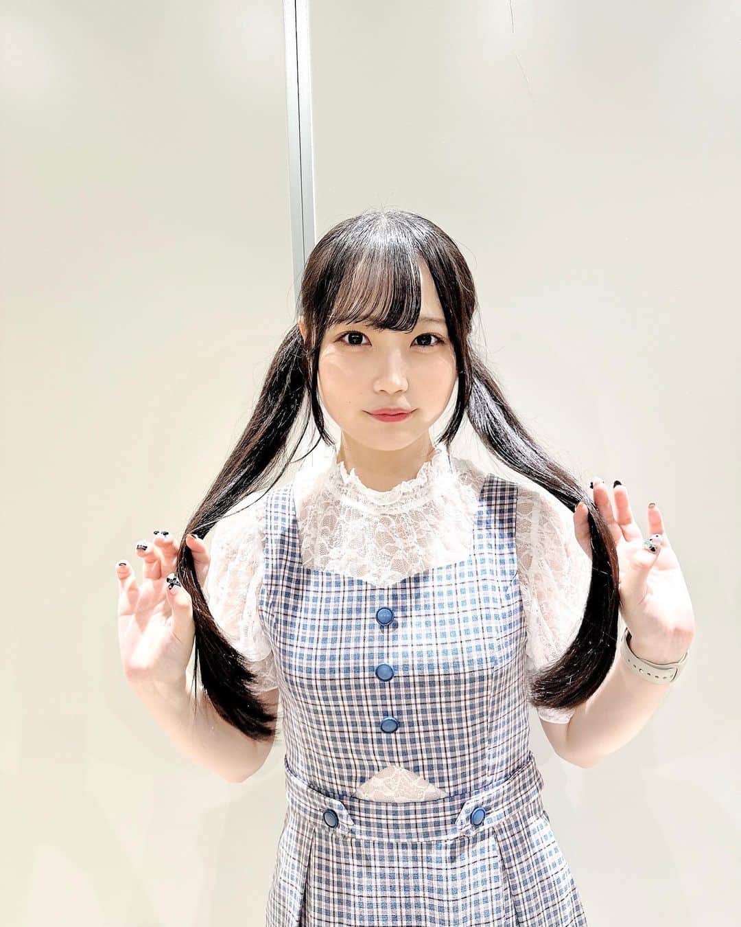 佐藤美波さんのインスタグラム写真 - (佐藤美波Instagram)「🩵  昨日はお話会ありがとうございました🫶🏻 靴下以外全身Fi.n.tさんコーデでした〜！ アームカバー付きのお洋服だったのに写真の時アームカバー忘れてしまいました🥲  とっても可愛くて夏らしいお洋服でしょー！このかわいいお洋服と一緒に夏乗越えます🎐🩵  いっぱいお話してくれてありがとうございました🥰またまってます！   #私服 #夏服コーデ #夏コーデ #fint #ツインテール #アイドル #idol #japaneseidol #akb48」6月19日 11時40分 - sato_minami16th