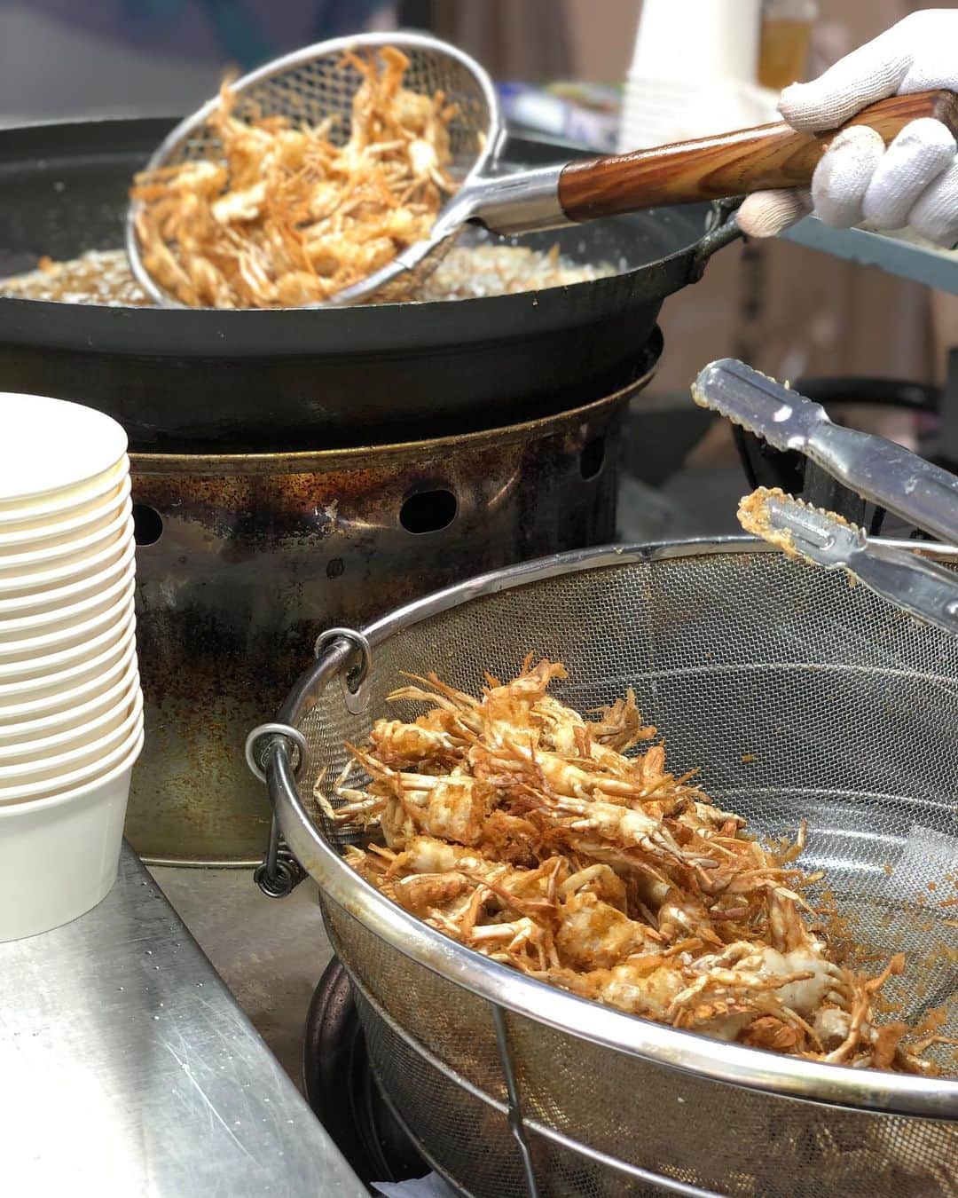 YUUKIさんのインスタグラム写真 - (YUUKIInstagram)「🥩旅日記つづき💚 韓国料理は鶏や牛のスープベースの麺類も絶品😋  タッカンマリのつけダレは… 唐辛子🌶️にみじん切り🧄に 醤油ベースダレ&酢を自分好みにブレンド♡  〆のうどんが最高😆‼︎✨  屋台フードも充実で 1日中お腹いっぱいでした🤣💖  思い出すだけで美味しい‼︎ またすぐ行きたい‼︎  #seoul #koreatravel #foodstgram #foodstalls #koreafood #photooftheday #ootd #travel #fashion #ソウル旅行 #韓国料理 #タッカンマリ#サムギョプサル #屋台フード #東大門市場 #女子旅 #海外旅行」6月19日 3時02分 - yuuki_._official