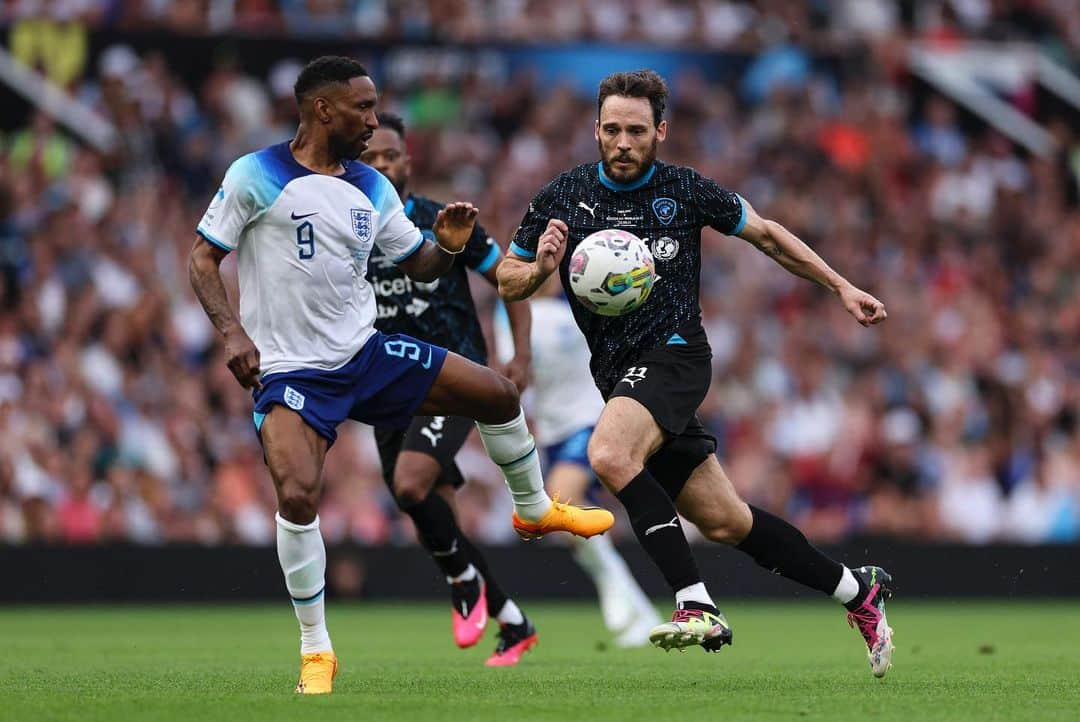 サム・クラフリンさんのインスタグラム写真 - (サム・クラフリンInstagram)「A week ago today.  Still buzzing from it.   Soccer Aid 2023.」6月19日 3時55分 - mrsamclaflin