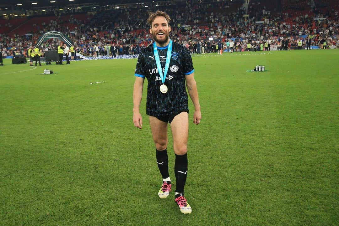 サム・クラフリンさんのインスタグラム写真 - (サム・クラフリンInstagram)「A week ago today.  Still buzzing from it.   Soccer Aid 2023.」6月19日 3時55分 - mrsamclaflin