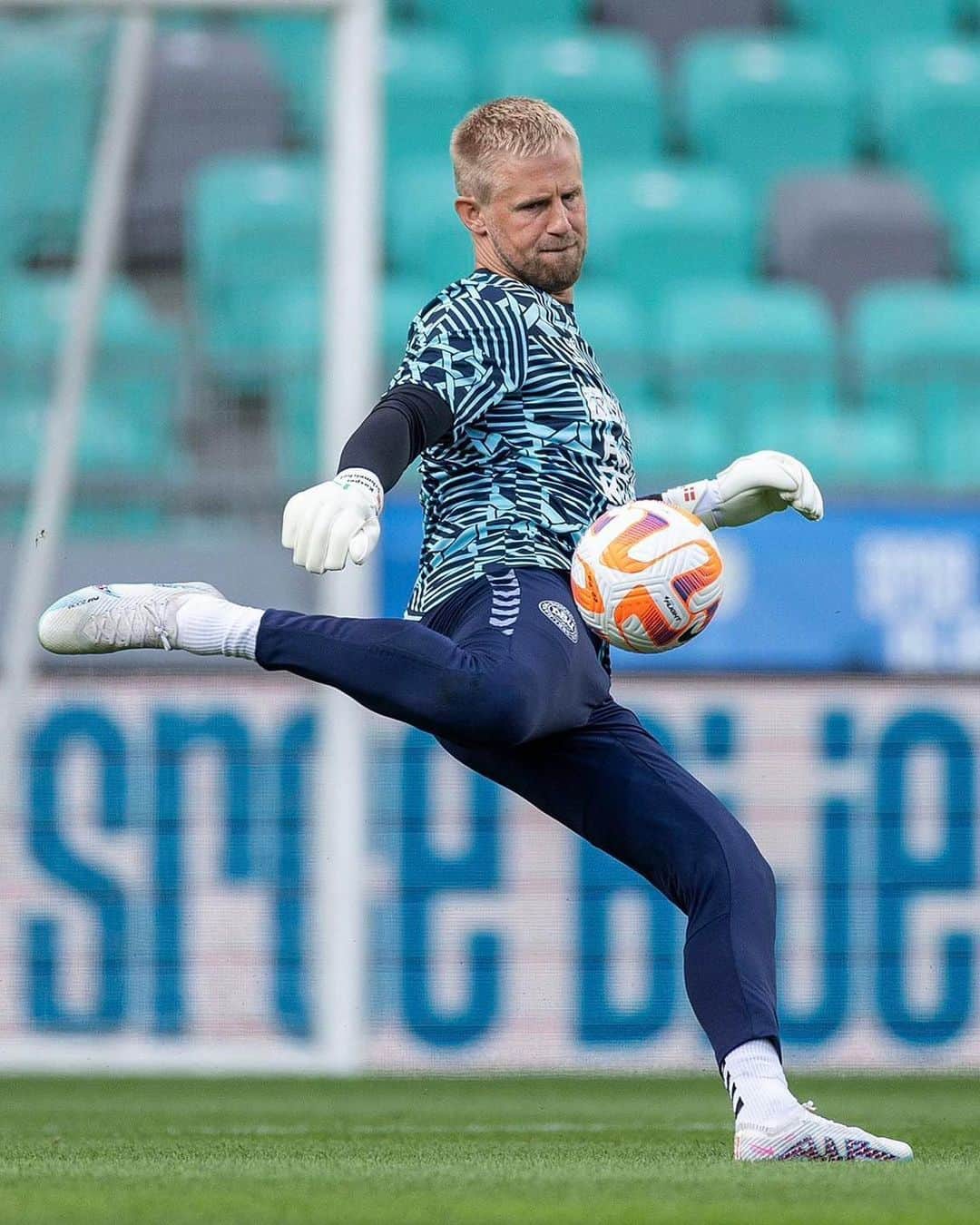 のインスタグラム：「🚀⚽️🇩🇰」