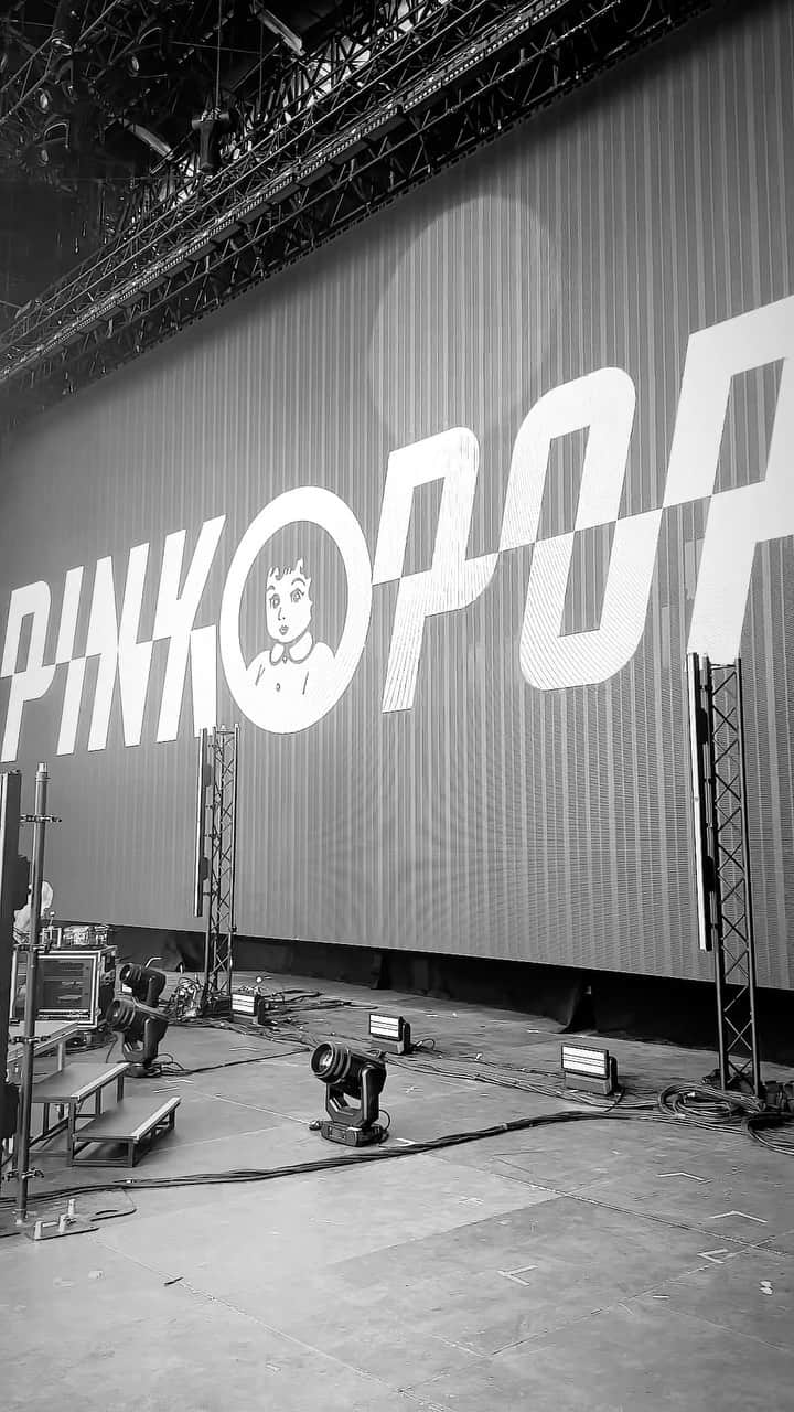 OneRepublicのインスタグラム：「Amsterdam > PinkPop ❤️」