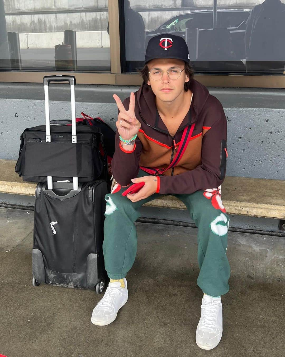 Jonahmaraisさんのインスタグラム写真 - (JonahmaraisInstagram)「back on the go ✈️ ☺️」6月19日 6時01分 - jonahmarais