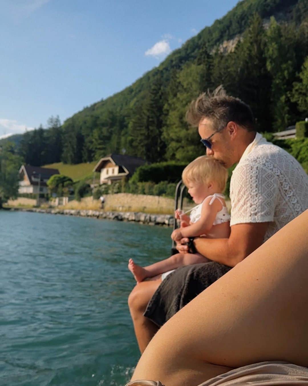 Amber Fillerup Clarkさんのインスタグラム写真 - (Amber Fillerup ClarkInstagram)「Just some of the very many cute dad moments lately 🥰」6月19日 7時06分 - amberfillerup