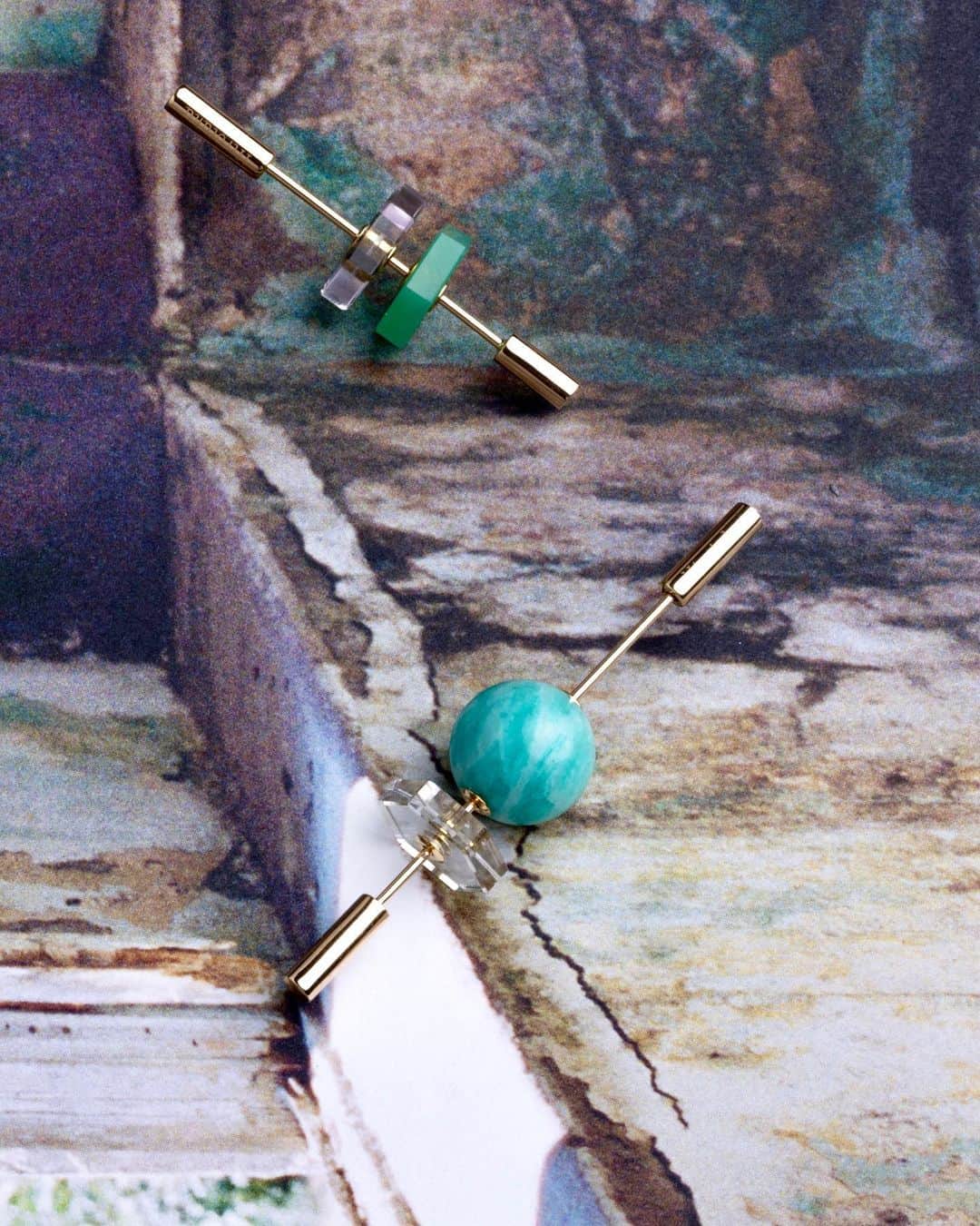 Hirotaka Jewelryのインスタグラム：「“SPEAR” EARRINGS  Artistic and eye-catching, the earpiece can be customized with natural stones, beads and pearls. #hirotakajewelry」