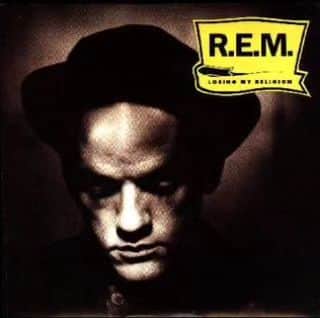 中村松江さんのインスタグラム写真 - (中村松江Instagram)「今日の一曲はR.E.M.で『Losing My Religion』です✨ アルバム「Out of Time」に収録。 1991年にR.E.M.がリリースしたアルバムからの名曲です✨ マイケル・スタイプのボーカルは心に刺さります。 先日観た映画、「aftersun／アフターサン」で主人公の少女がこの曲をカラオケで思いきり音程をはずして歌ってました😄 (№1382) #歌舞伎 #中村松江 #r.e.m. #losingmyreligion #outoftime」6月19日 7時23分 - matsue_nakamuraofficial