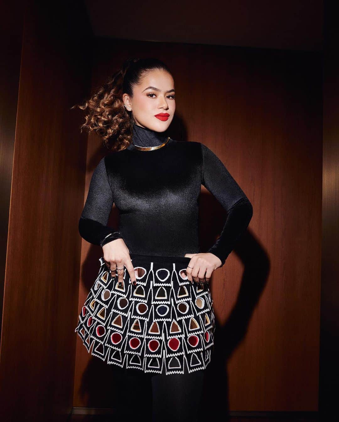 Maisa Silvaのインスタグラム：「Red lips and rosy cheeks #TUDUM」
