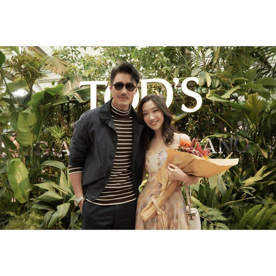 フー・ビンさんのインスタグラム写真 - (フー・ビンInstagram)「Delighted to have enjoyed this visual feast with my friends, together sharing these joyful moments. @tods #milan #tods #milanfashionweek #milanfashion  很开心能与朋友们一同沉浸在这场视觉盛宴中，一起共享了这段欢乐时光。」6月19日 7時55分 - hubing