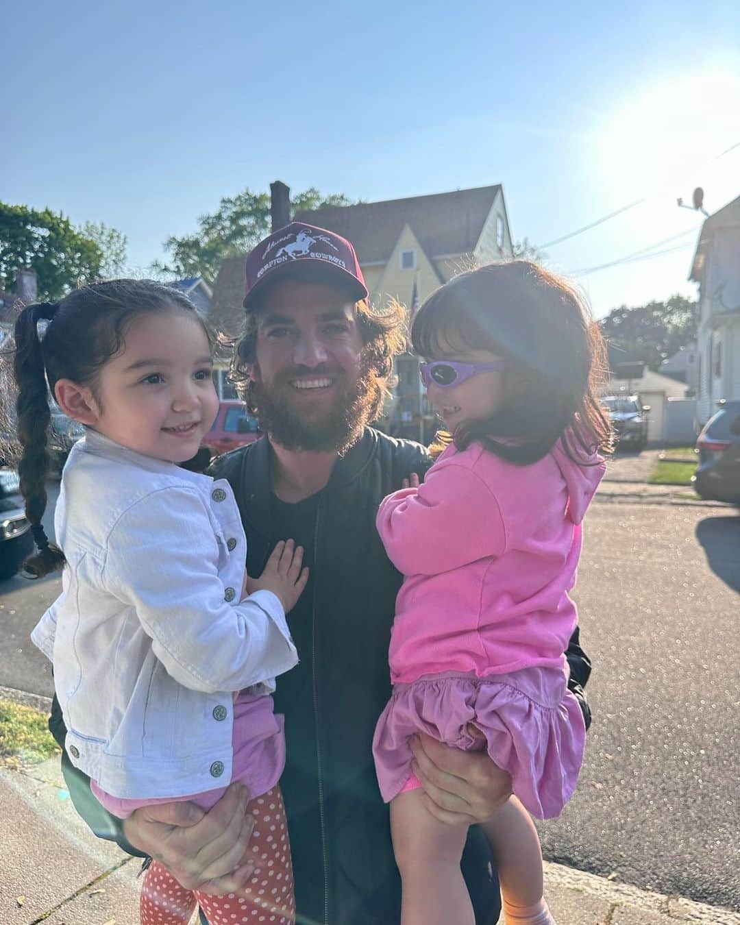 cassieのインスタグラム：「Happy Father’s Day to all of the amazing Dad’s of the world!   Happy Father’s Day to my Dad!! 🫶🏼  We love you so much @alexfine44. Happy Fathers Day! 🥹♥️」