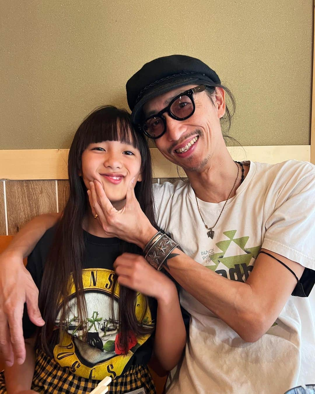 Zooey Miyoshiのインスタグラム：「HAPPY FATHER’S DAY PAPA!!! This year has by far been the most special because we got to spend quality time in Japan for our very first father-daughter trip. Thank you for teaching me music and supporting me!! Love you! 🥰  XOXO, Zooey」