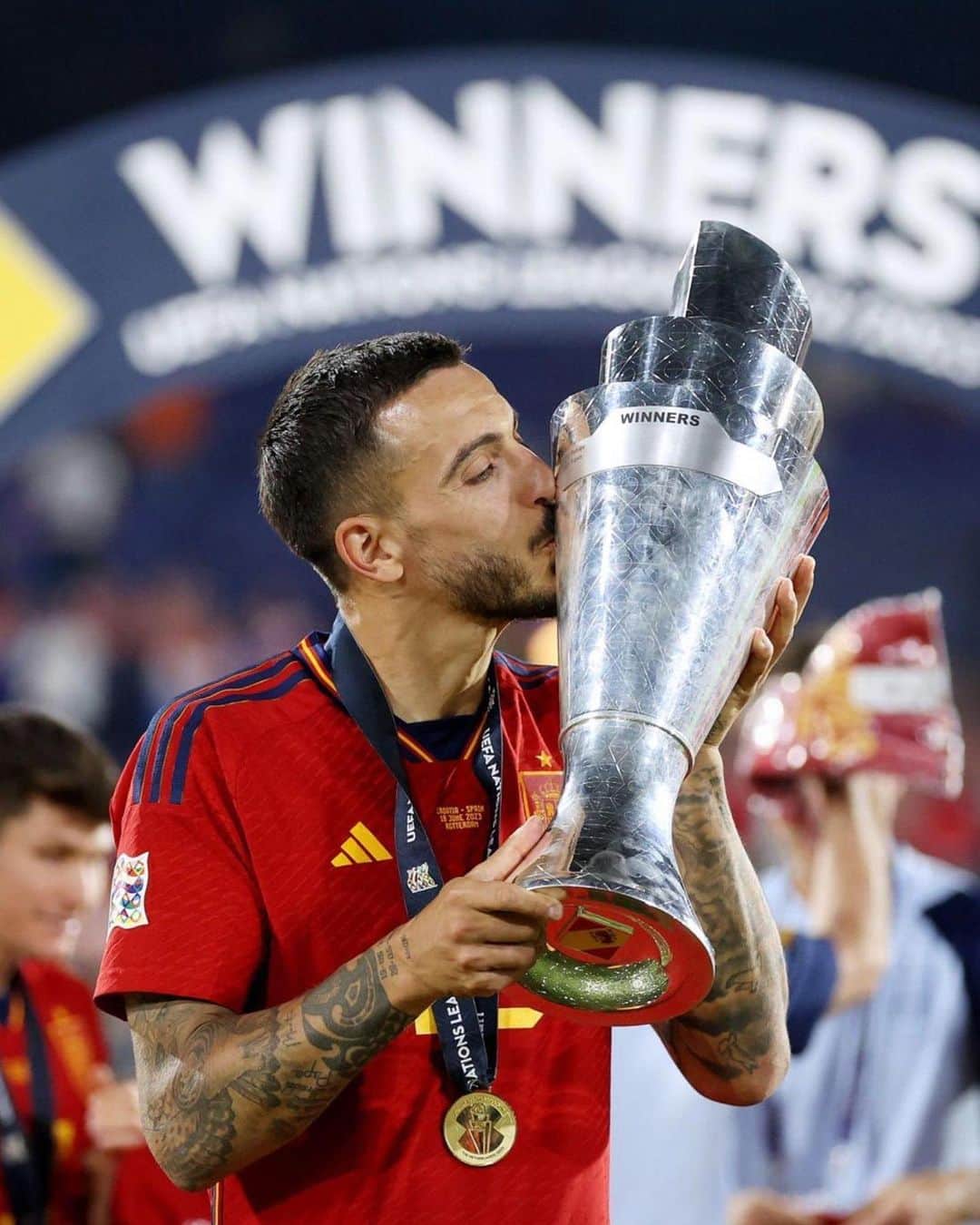 のインスタグラム：「SOMOS CAMPEONEEEEEES! 🇪🇸 @sefutbol #NationsLeague」