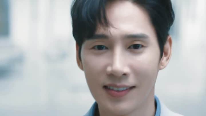 パク・ソンフンのインスタグラム：「하나의 보험을 넘어 내삶의 자부심이되니까 My life my pride #신한라이프 #광고」