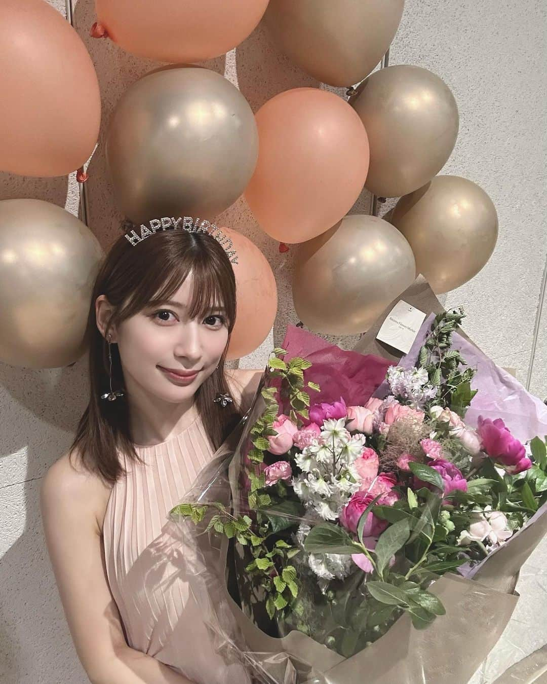 雪平莉左さんのインスタグラム写真 - (雪平莉左Instagram)「先日誕生日を迎えました🎂 バースデーイベントも3部開催させていただき感謝です🫶🏻  これからも応援よろしくお願いします。」6月19日 8時58分 - risa_yukihira