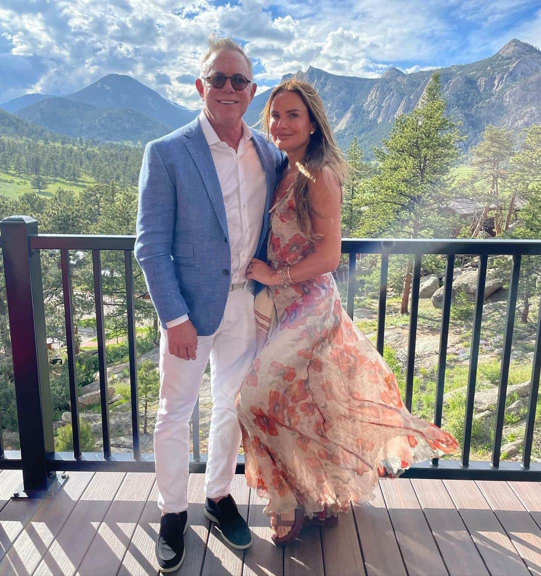 ガブリエル・アンウォーさんのインスタグラム写真 - (ガブリエル・アンウォーInstagram)「Celebrating Rachel & Andrew in their nuptials in the heart of the mountains. #romance @shareefmalnik @kamletmd @carenkamlet」6月19日 9時10分 - gabrielleanwar