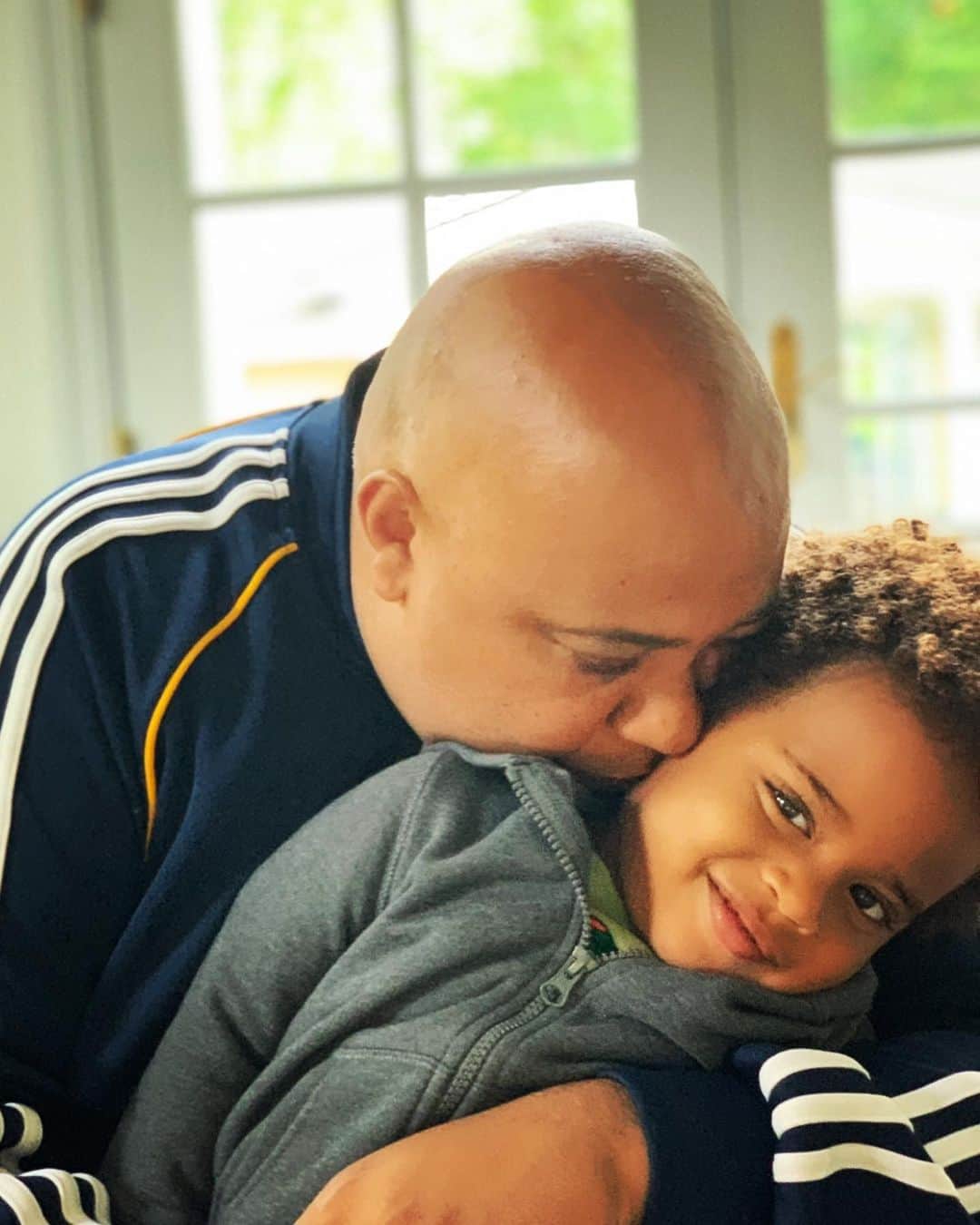 のインスタグラム：「Because of you. I AM ❤️ Happy Father’s Day #NamedHimAfterYou 🤍」