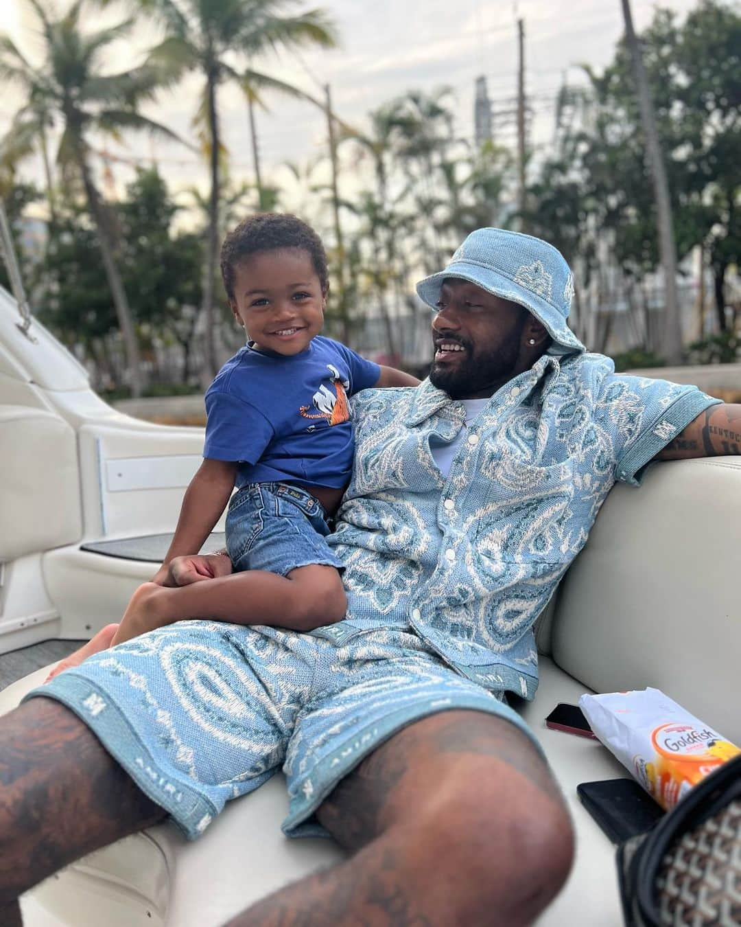 ジョン・ウォールさんのインスタグラム写真 - (ジョン・ウォールInstagram)「Happy Fathers Day…   #WallWayBoys #MyHeart #MyWorld ‼️」6月19日 9時22分 - johnwall