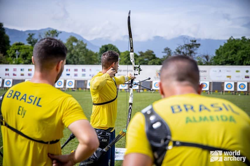 マルクス・ヴィニシウス・ダルメイダのインスタグラム：「3° etapa da copa do mundo finalizada 🇨🇴  9° lugar no individual  5° lugar na equipe  9° lugar equipe mista   Saio desta prova com sensações boas e agora é treinar para o próximo desafio, campeonato mundial em agosto 🇩🇪 . @petrobras #TimePetrobras @cdafab @wiawis_archery @beiterarchery @truball_axcel @clubedisparabrasil #BolsaAtleta @brasilarco.oficial」