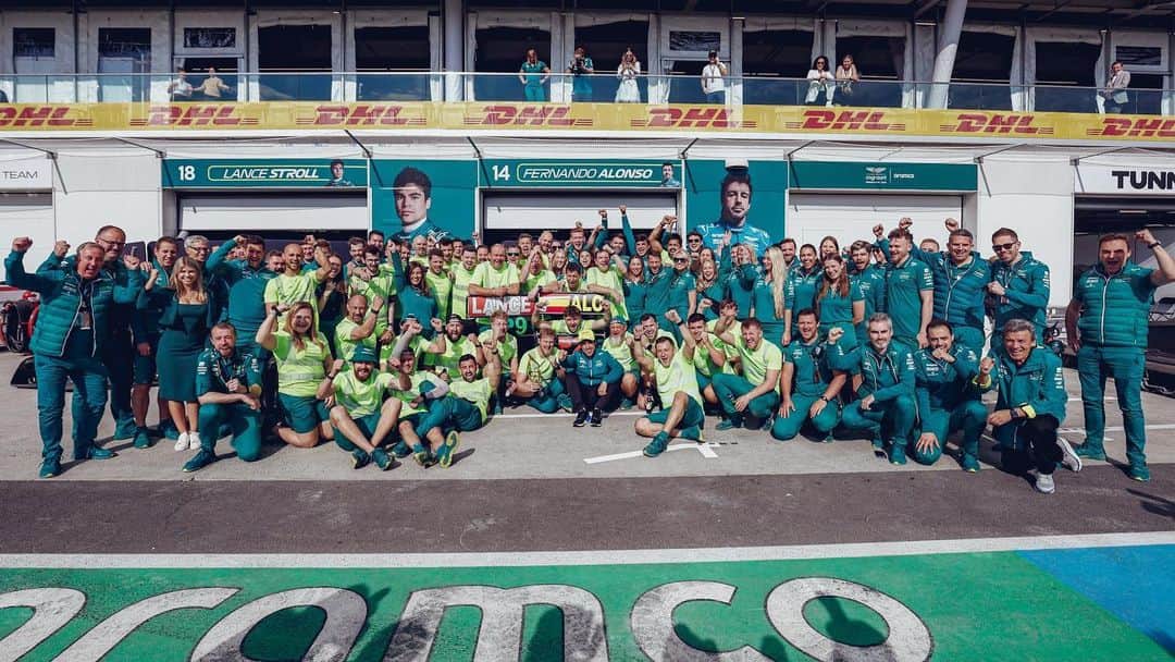 のインスタグラム：「Merci Canada 💚. @astonmartinf1 #f1」