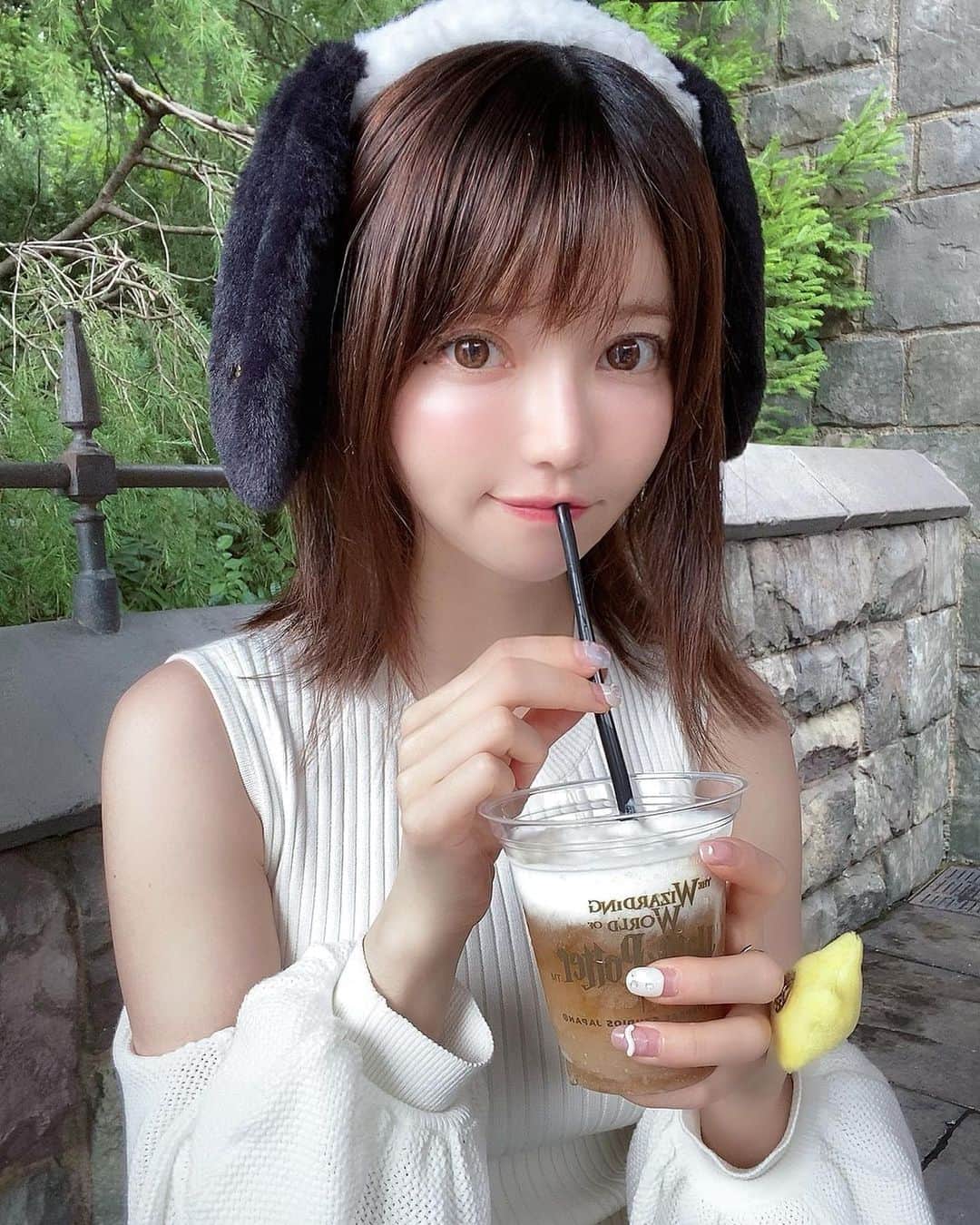 ゆでたまごのインスタグラム：「家族でユニバ行ってきたよんん✌︎( ¨̮ )︎︎🤍  初バタービールはめっっちゃ甘くてびっくりした😋🍻  マリオの世界リアル過ぎて感動、、😍😍  また行きたいなぁ💭  #ユニバ #usj #大阪 #マリオ #スヌーピー #🍄」