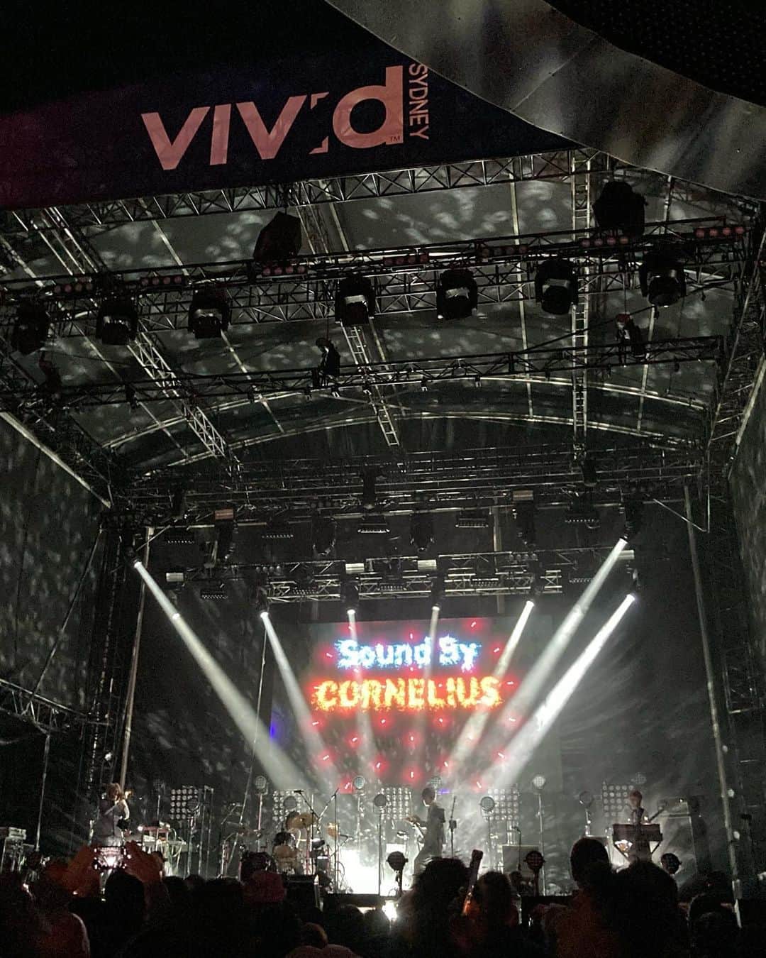 小山田圭吾のインスタグラム：「⚡️🇦🇺🦘🇦🇺⚡️  Thank you very much, Sydney!  I hope to be back here again soon.  🙏.」