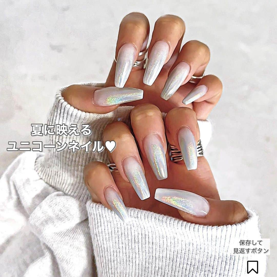 MARIさんのインスタグラム写真 - (MARIInstagram)「New nail🦄🤍💜🩷 .  久しぶりにスカルプしました！ しばらくスカルプ...💅🏽 .  #unicornnails #ユニコーンネイル #オーロラネイル #スカルプネイル #バレリーナネイル #スカルプデザイン #夏ネイル #ロングネイル #大人可愛いネイル #トレンドネイル #夏ネイルデザイン #海外ネイル #お洒落ネイル #キラキラネイル  #インスタネイル #カジュアルネイル #おとなネイル #新作ネイル #2023ネイル  #可愛いネイル #スカルプ #シンプルネイル #ネイルデザイン #最新ネイル #ネイルデザイン2023」6月19日 20時20分 - mar1990_