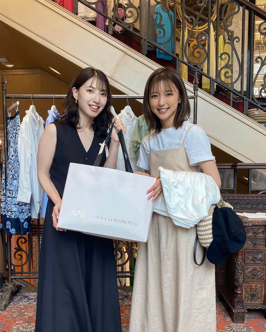 青木育日さんのインスタグラム写真 - (青木育日Instagram)「. ⁡ 先日、真野恵里菜さんが 代官山店にお買い物に来て下さいました。 ⁡ 日本滞在中の貴重な時間に、 ここでお買い物したい！ と思ってもらえることが本当に嬉しい、、🥺🫶 ⁡ いつもお世話になっている スタイリストの八杉さんにも大感謝です🌿 ⁡  ありがとうございました♥︎ またいつでもお待ちしています🏰  ⁡ ⁡ @grace_continental.div  #グレースコンチネンタル #真野恵里菜 さん #gracecontinental  #gracecontinental_press」6月19日 20時02分 - ikuhiaoki