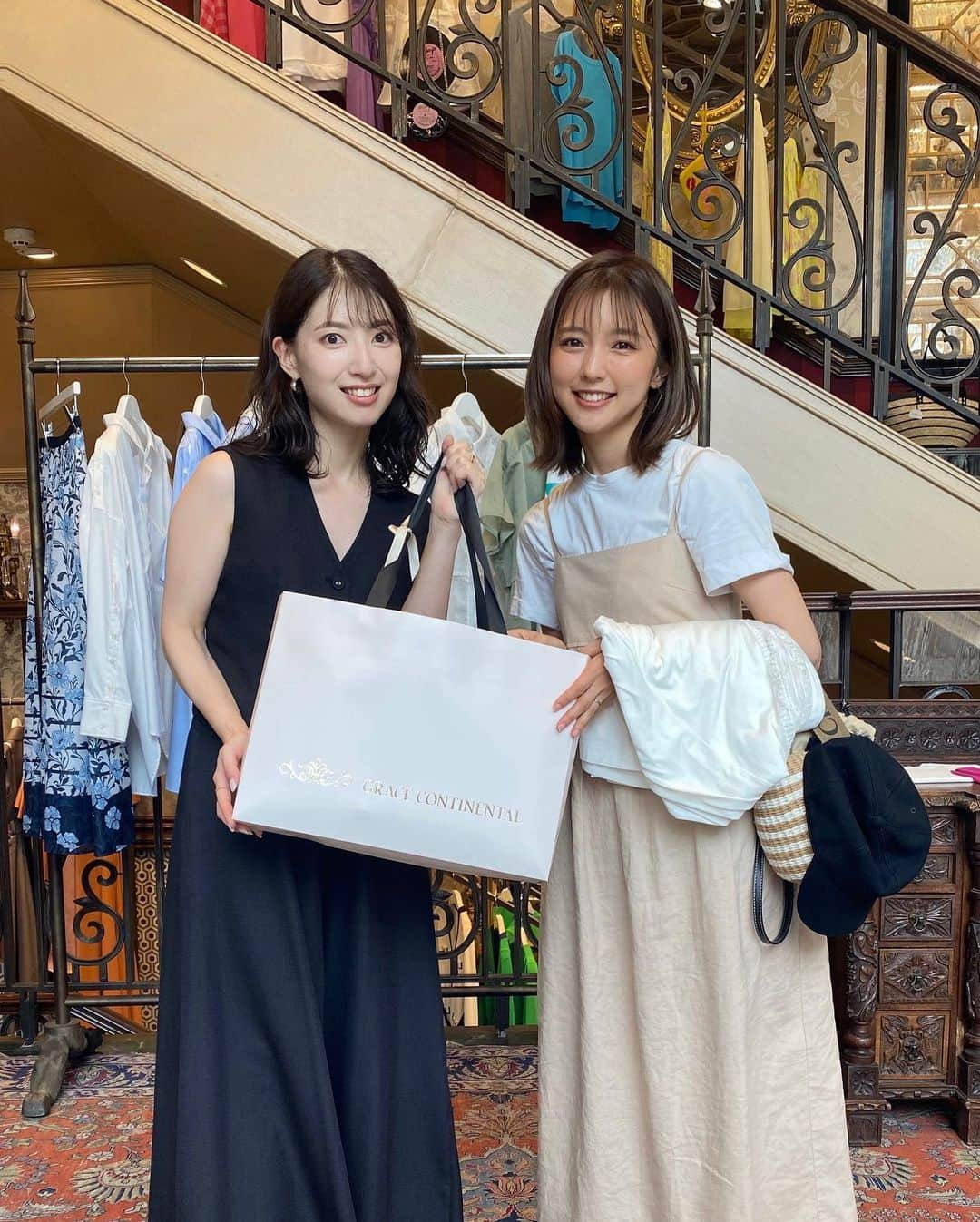 青木育日さんのインスタグラム写真 - (青木育日Instagram)「. ⁡ 先日、真野恵里菜さんが 代官山店にお買い物に来て下さいました。 ⁡ 日本滞在中の貴重な時間に、 ここでお買い物したい！ と思ってもらえることが本当に嬉しい、、🥺🫶 ⁡ いつもお世話になっている スタイリストの八杉さんにも大感謝です🌿 ⁡  ありがとうございました♥︎ またいつでもお待ちしています🏰  ⁡ ⁡ @grace_continental.div  #グレースコンチネンタル #真野恵里菜 さん #gracecontinental  #gracecontinental_press」6月19日 20時02分 - ikuhiaoki